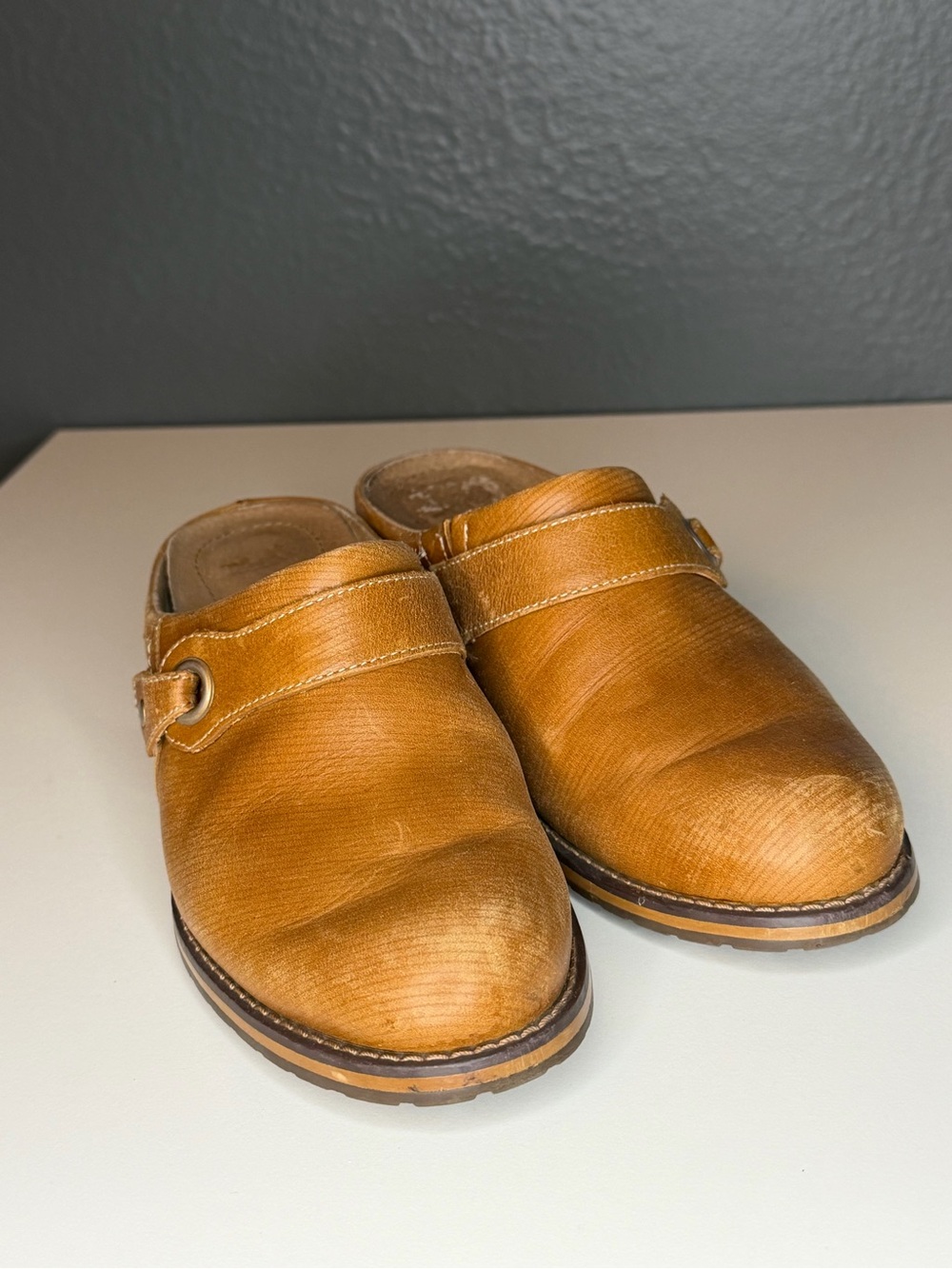 Women's Leather Slip-On Mules in Tan